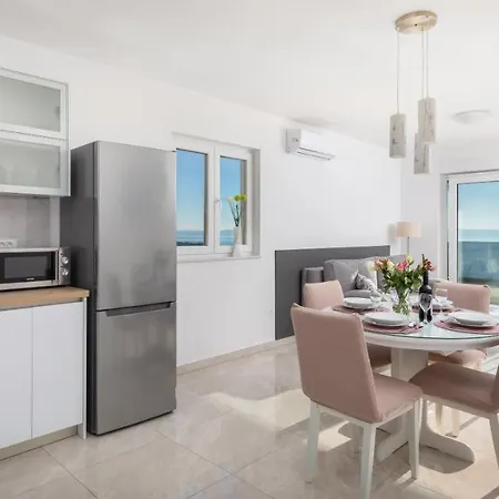 Marija - Sea View Apartment * Makarska